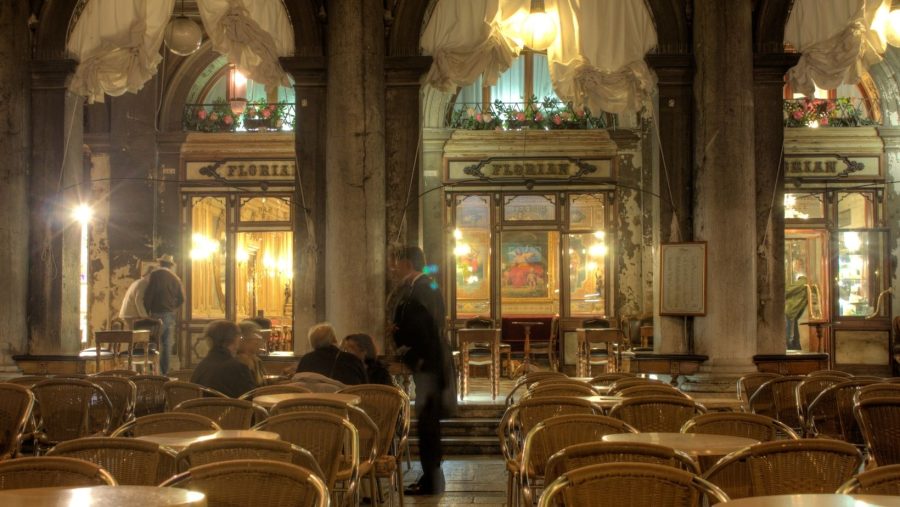 Aperitivo al Caffè Florian, cosa indossare per delle foto super instagrammabili