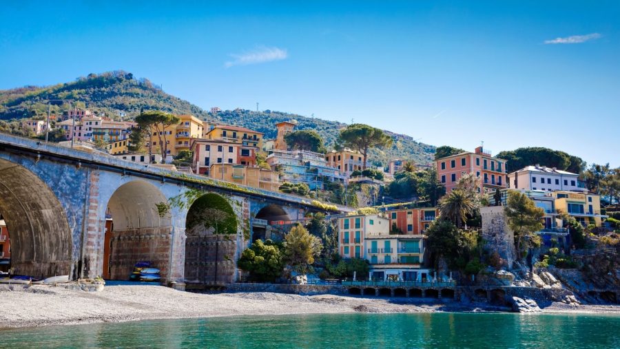 Liguria, un tour ‘morbido’ tra le stoffe preziose di Zoagli 