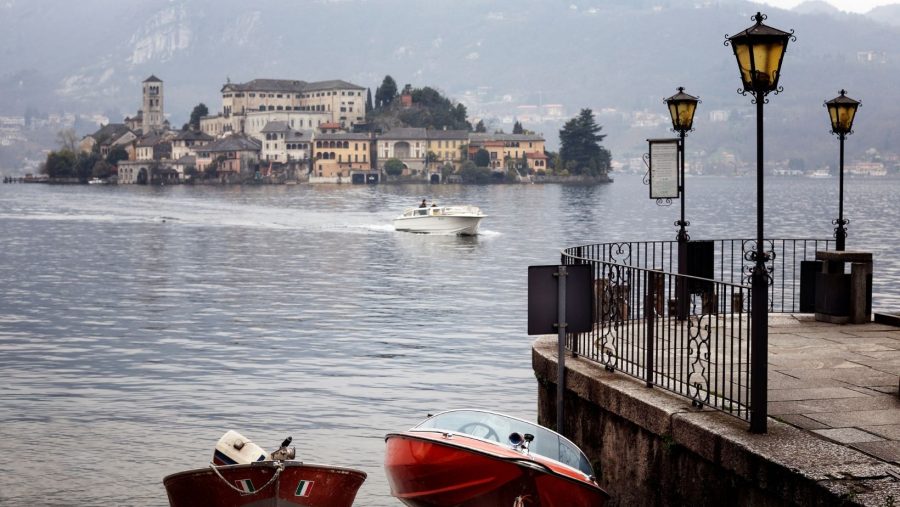 Orta San Giulio, il ‘borgo-isola’ del Piemonte è uno dei più preziosi gioielli d’Italia