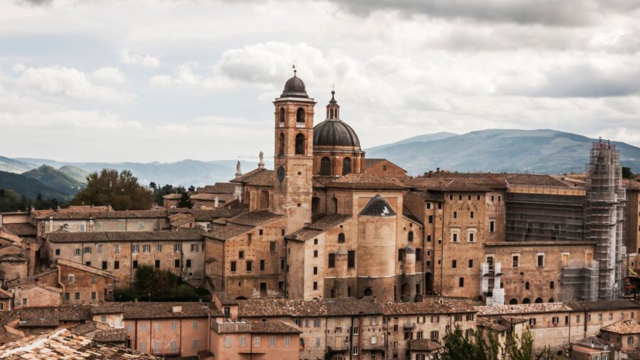 Urbino, itinerario nelle Marche rinascimentali