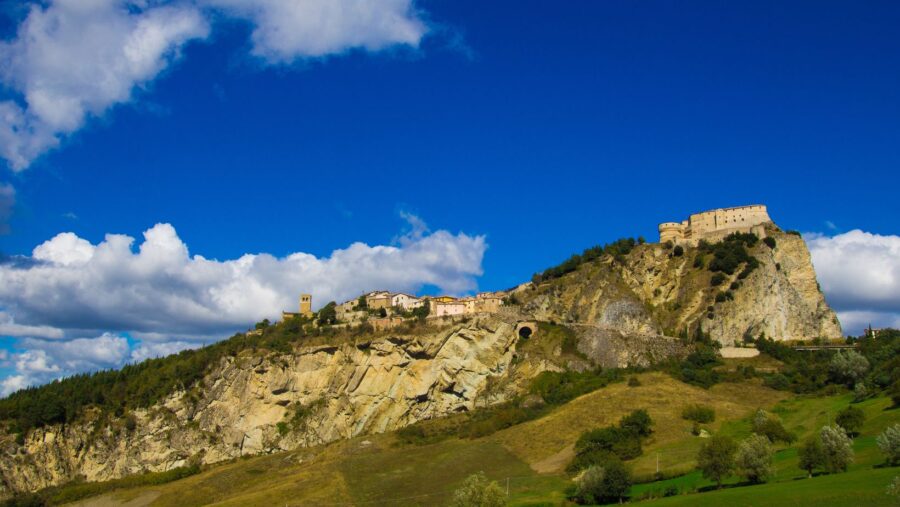 Castelli d’Italia misteriosi, dove la storia si tinge di colori oscuri 