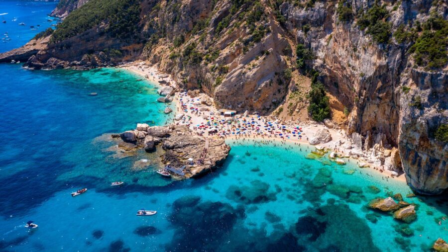 Cala Mariolu Sardegna, la spiaggia ‘ladra’ della Sardegna (che ti ruberà il cuore)