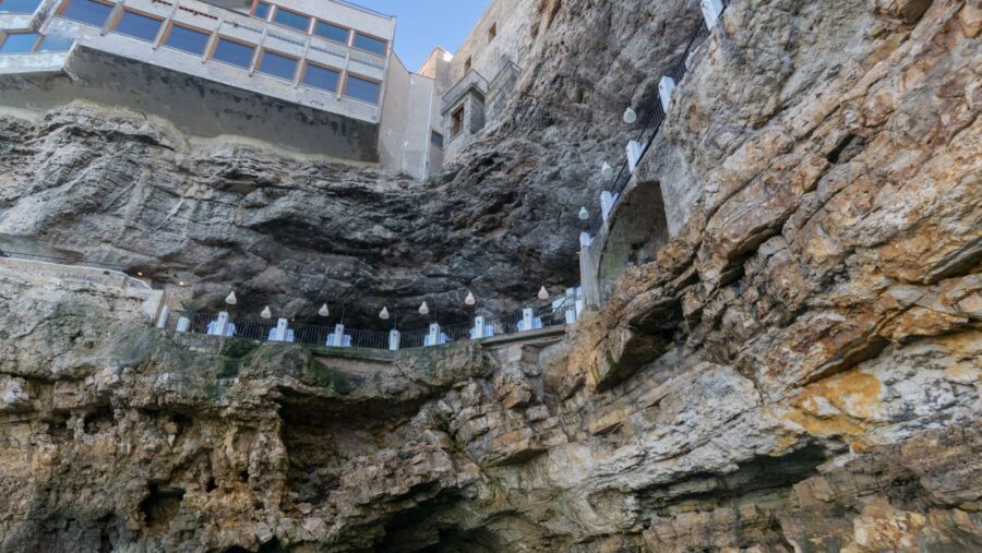 Grotta Palazzese Polignano a Mare, perché andarci almeno una volta nella vita