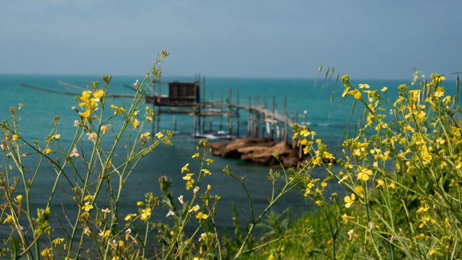 Trabocchi Abruzzo, perché (e dove) mangiare in un trabocco sul mare