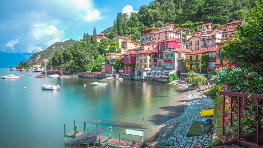 Varenna sul Lago di Como, abiti e posti che si abbinano alla perfezione