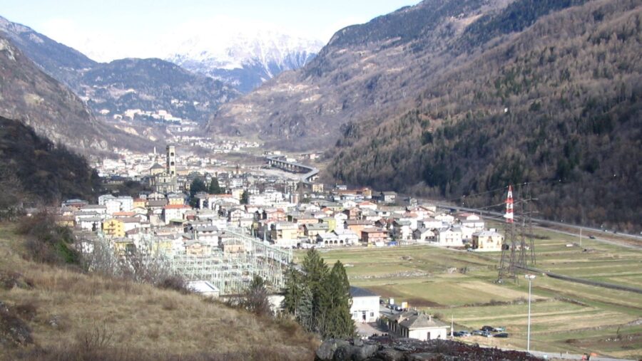 In Valtellina esiste un castello che sembra opera di Gaudì: il castello Gaudì di Grosio è un posto incredibile