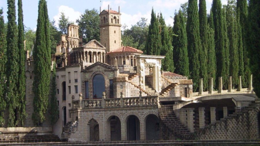 In Umbria c’è una città ideale che è un posto sospeso tra sogno e realtà. Scarzuola e Città Buzziana, magie umbre